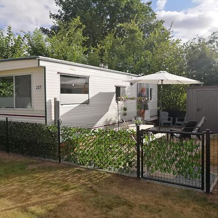 Stacaravan Op 5 Sterren Vakantiepark De Kuilart Friesland Aan Het Meer Met Zwembad 5P 237 Koudum Exterior photo