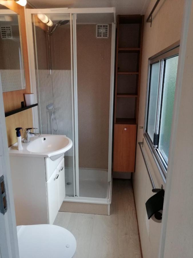 Stacaravan Op 5 Sterren Vakantiepark De Kuilart Friesland Aan Het Meer Met Zwembad 5P 237 Koudum Exterior photo